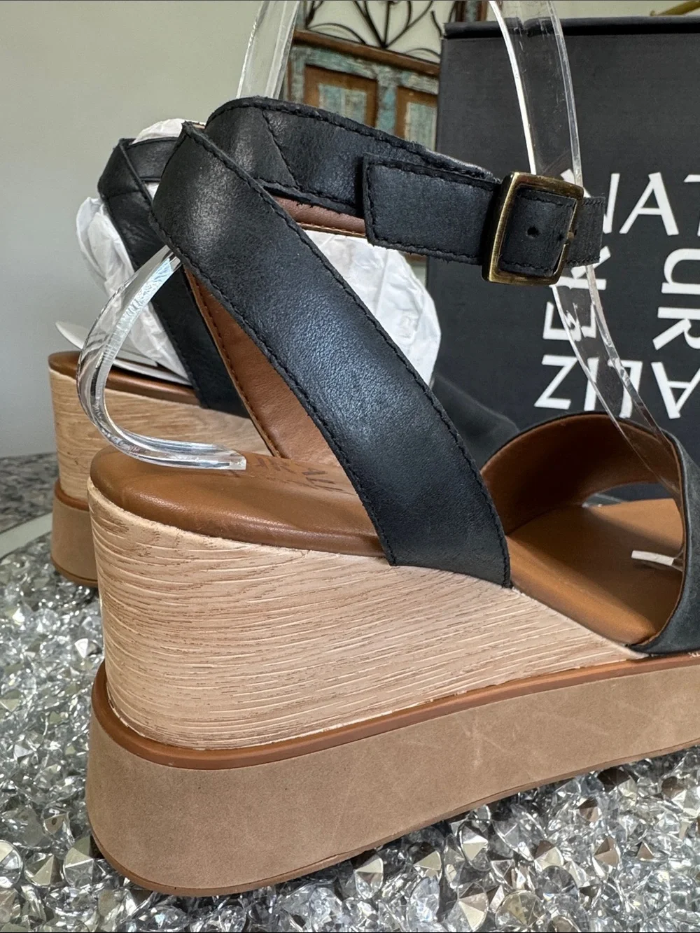 Naturalizer new box